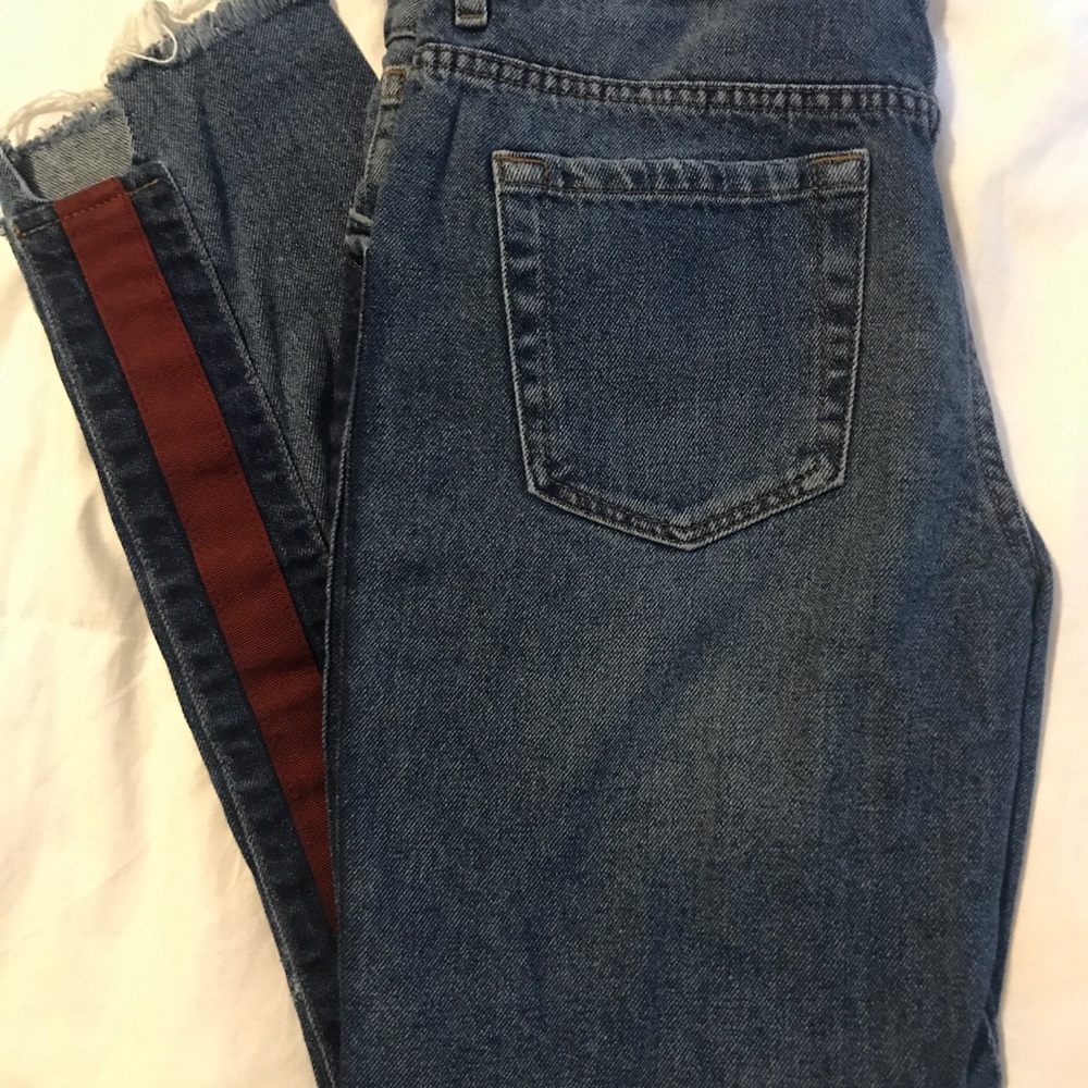Boyfriend Jeans with Stripe